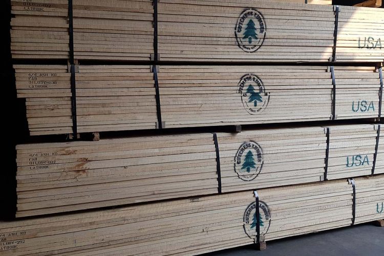 توريد خشب البلوط الامريكي من شركة ابو خالد لتجارة الاخشاب
