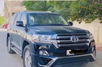 تأجير-سيارة-لاند-كروزر-2022-land-cruiser-من-شركه-تورست