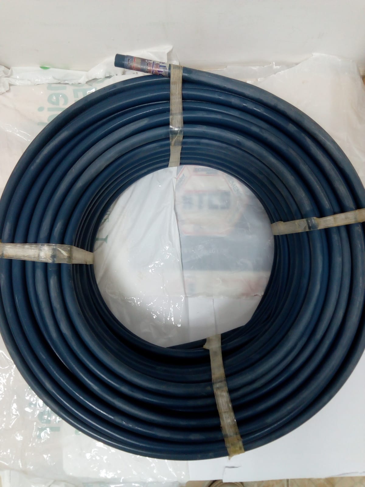 توريد خراطيم ومواسير الاسلاك ضد الخرسانة والمياه